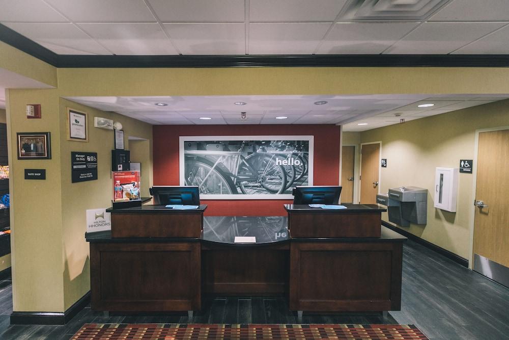 Hampton Inn Tallahassee-Central Экстерьер фото
