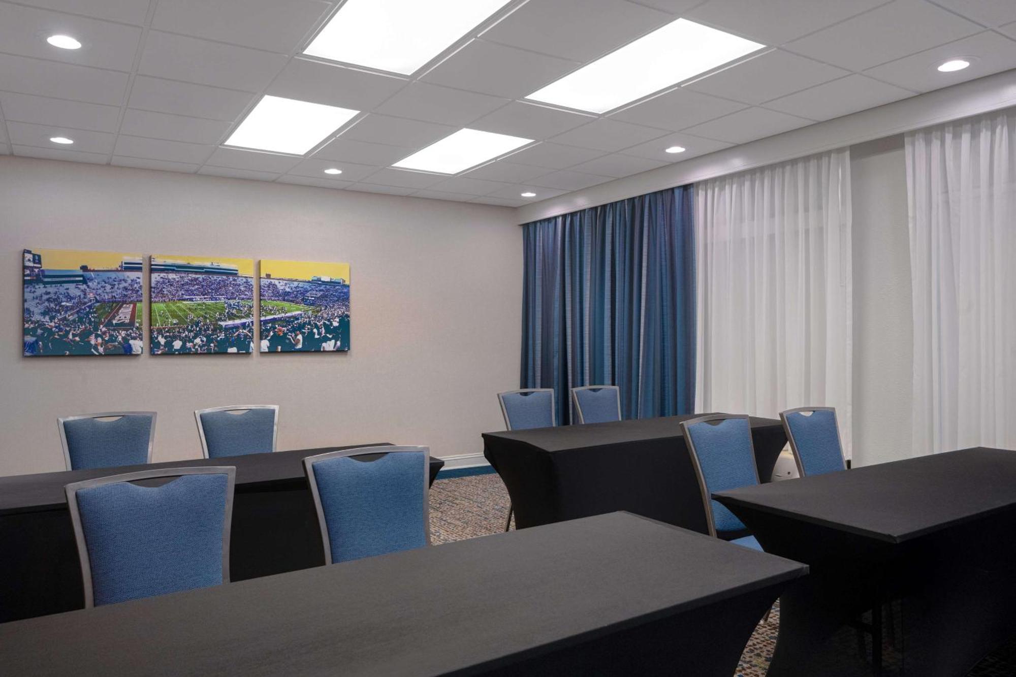 Hampton Inn Tallahassee-Central Экстерьер фото
