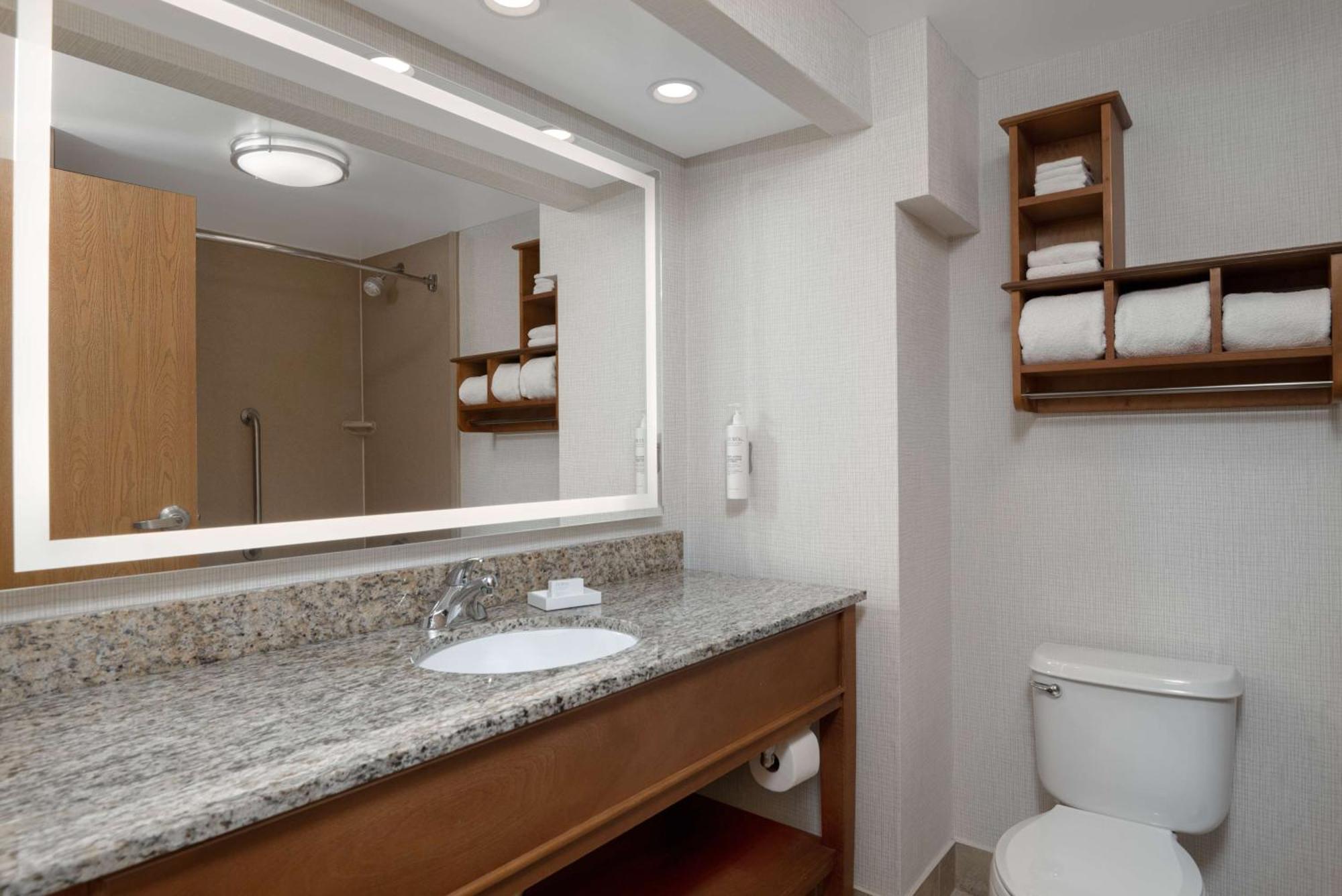 Hampton Inn Tallahassee-Central Экстерьер фото