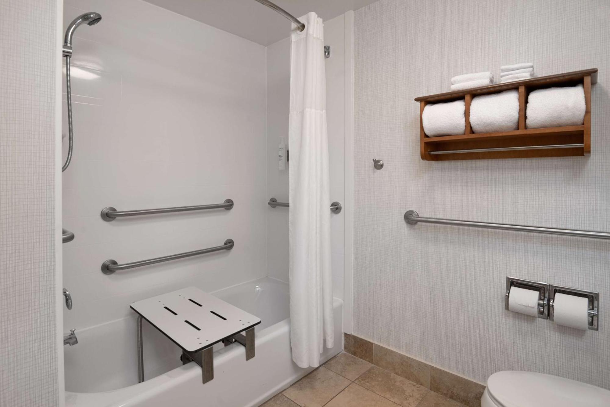 Hampton Inn Tallahassee-Central Экстерьер фото