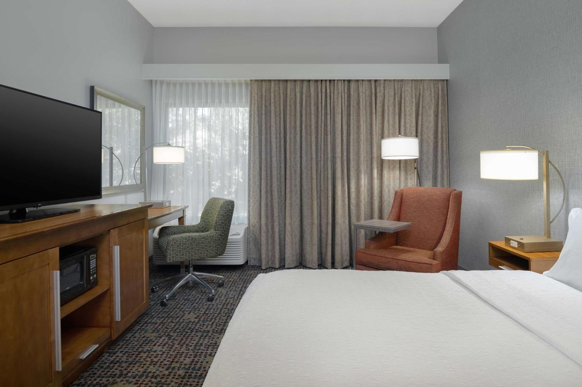 Hampton Inn Tallahassee-Central Экстерьер фото