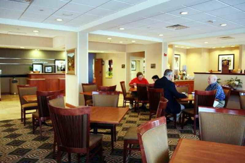 Hampton Inn Tallahassee-Central Экстерьер фото